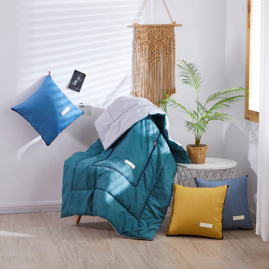 生態(tài)羊絨抱枕被  |TQ-J51